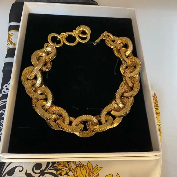 Moschino H & M 2018 limited Edition gold plated necklace - Picture 1 of 5